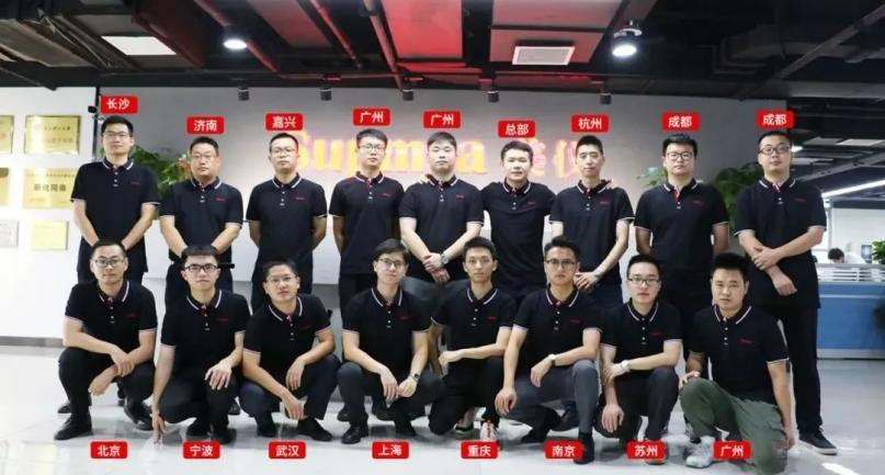 為了離你更近，才有了這張“新”合影